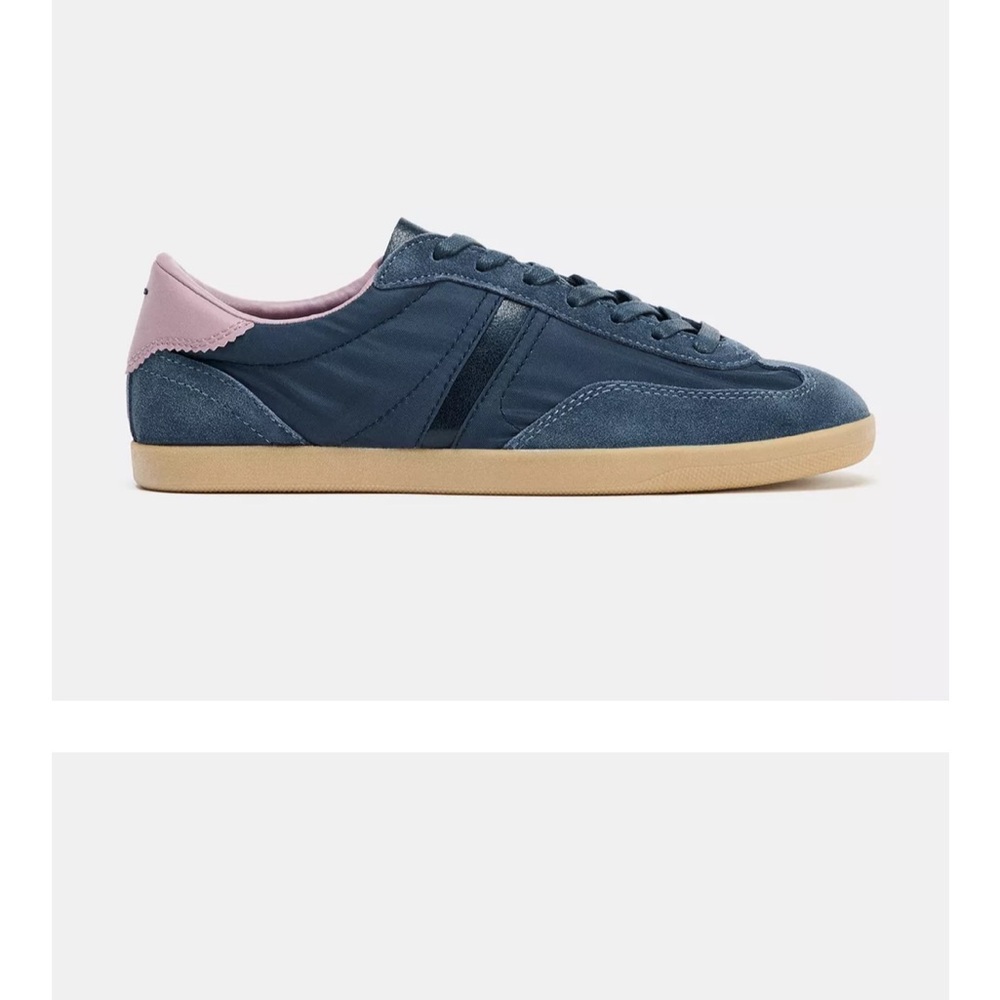 Stylish Blue and Pink Men's Sneakers